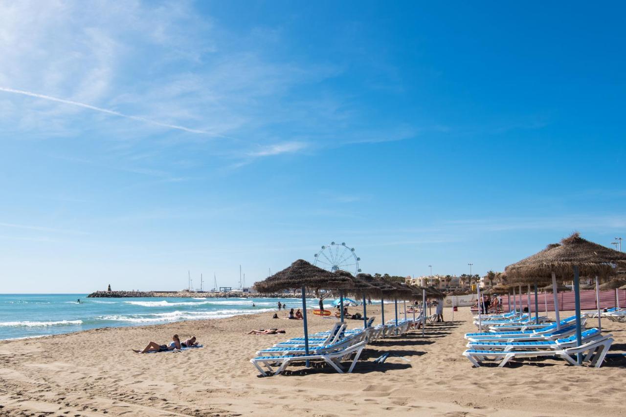 Aloha Puerto Private Apartment 1St Line Carihuela Beach Torremolinos Buitenkant foto