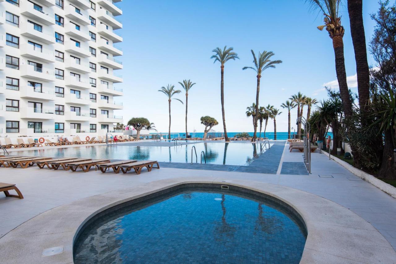 Aloha Puerto Private Apartment 1St Line Carihuela Beach Torremolinos Buitenkant foto